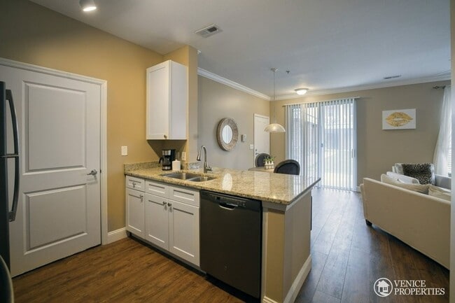 Photo - One Bedroom with Garage near Grandview Unidad 1762 Drayton Court