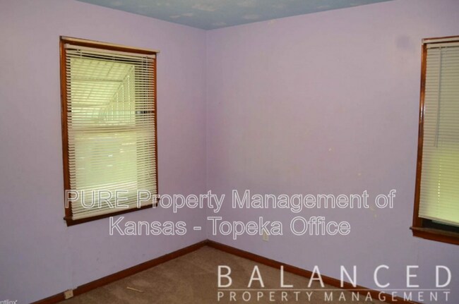 Photo - 1743 SW Mission Ave