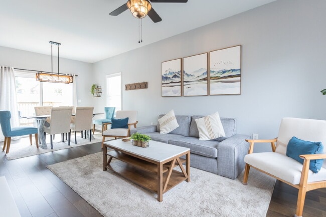 810 Denver Ave