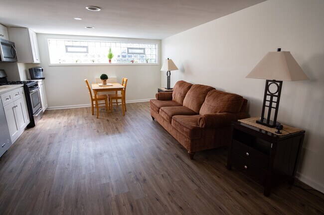 Photo - 5454 W Windsor Ave