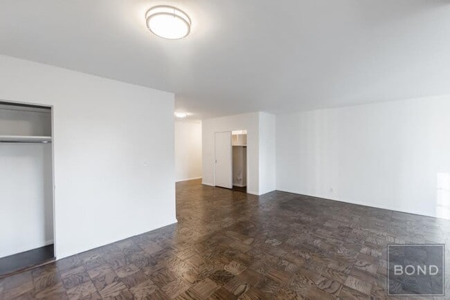 401 E 88th St Unit ev15D