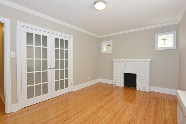 Building Photo - 143 Arlington Ave Unit 1