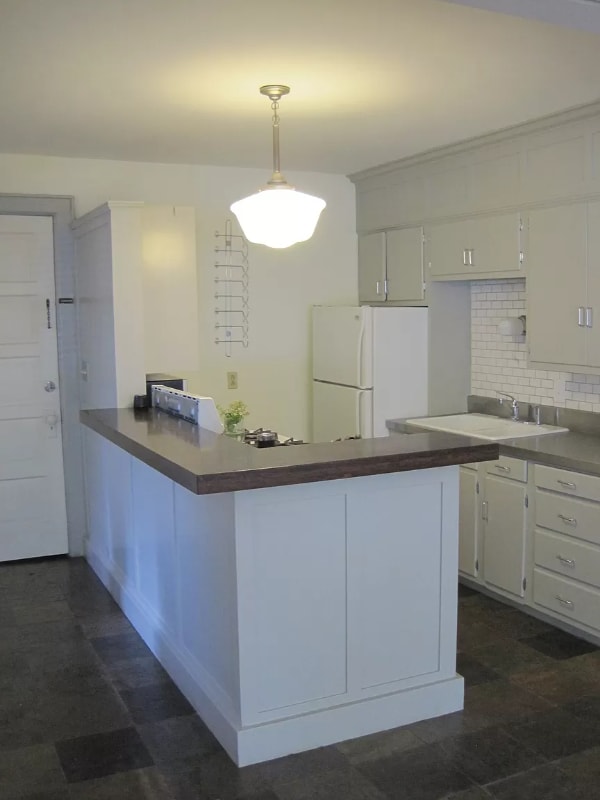 726 Lake Dr SE Unit B