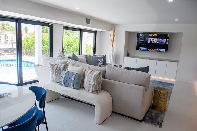 Photo - 1240 NE 27th Terrace House