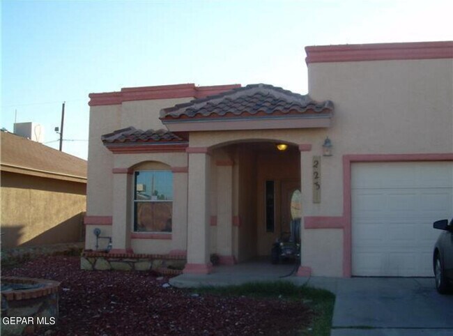 Photo - 223 Gonzales St