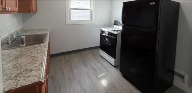 Photo - 3294 E 146th St Unit 3294 E 146th Street - Upper Level