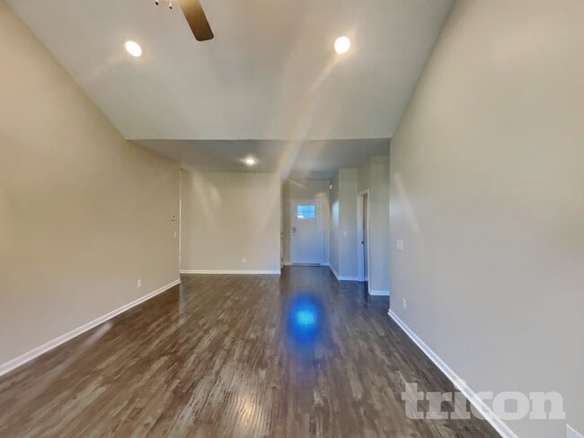 Photo - 741 Mitscher Dr