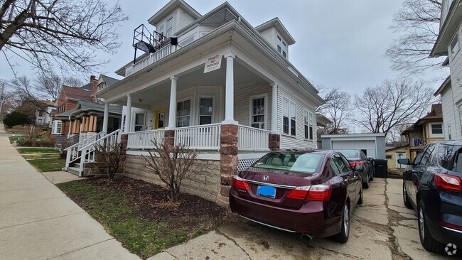 Building Photo - 309 N Pinckney St Unit 309-1A Rental