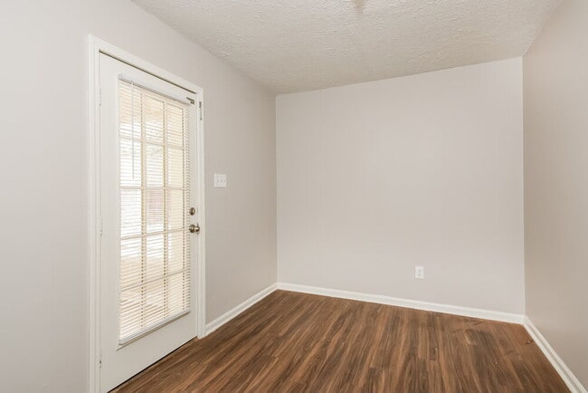 Photo - 10180 Foxfire Terrace