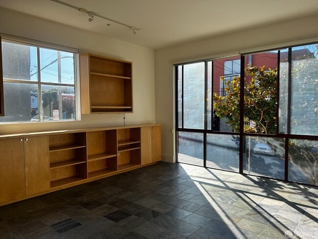 Photo - 49 Missouri St