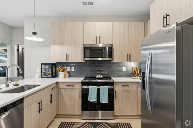 2BR, 2BA - 1,064SF - Kitchen - Cypress Point