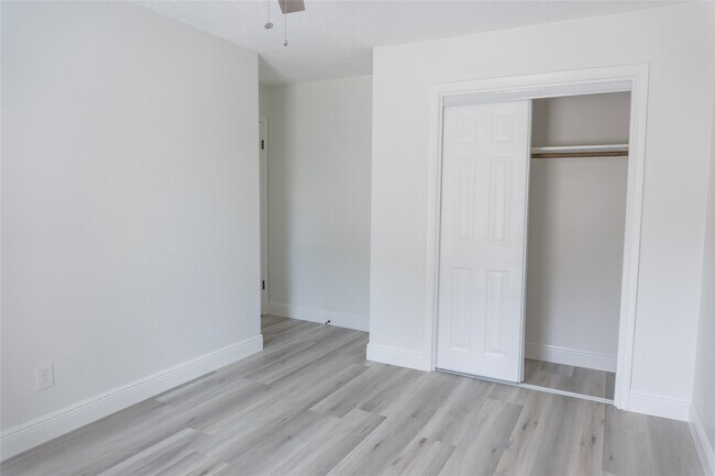 Photo - 609 Oak Harbor Dr