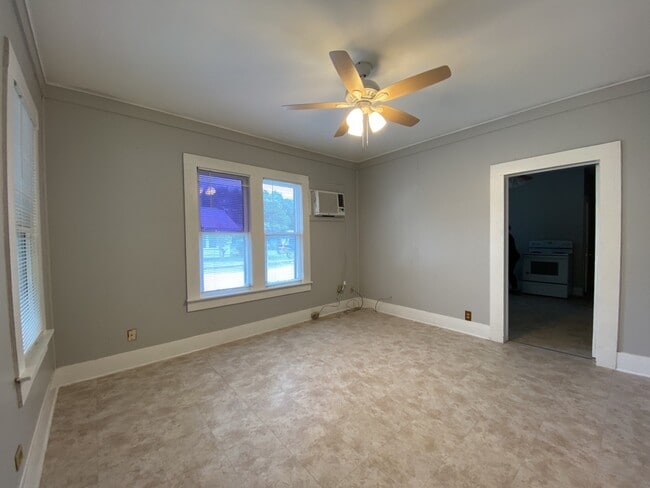 Photo - 405 S Washington Ave