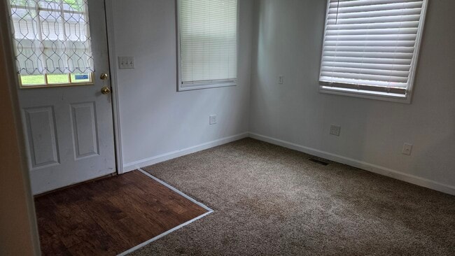 Photo - 5843 Shimer Ave