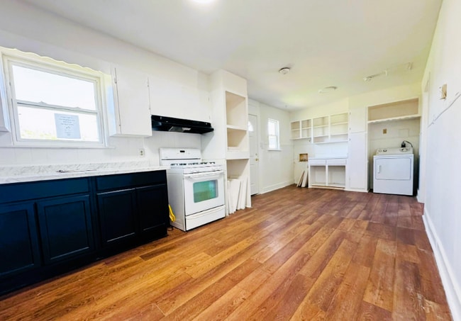 Photo - 2417 Oaklawn Blvd