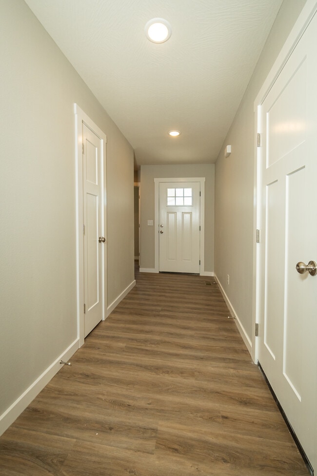 Photo - 1411 W Jay St