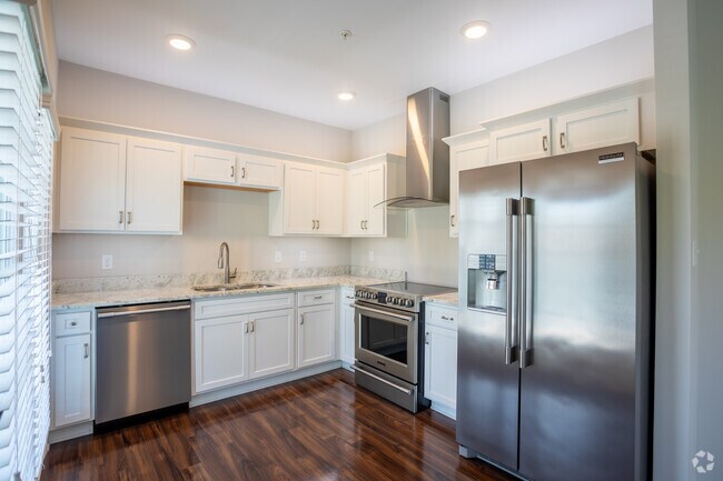 Photo - Carytown Crossing