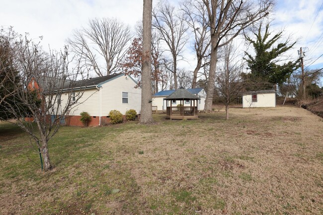 Photo - Spacious Brick Rancher in the heart of Tuc...