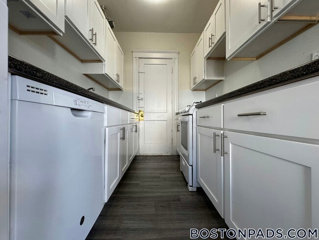 Building Photo - 1171 Boylston St Unit 38