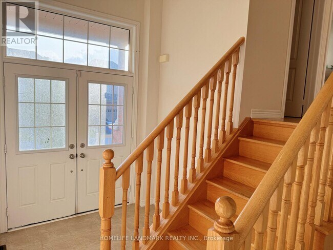 Photo - 35 Hyacinth St