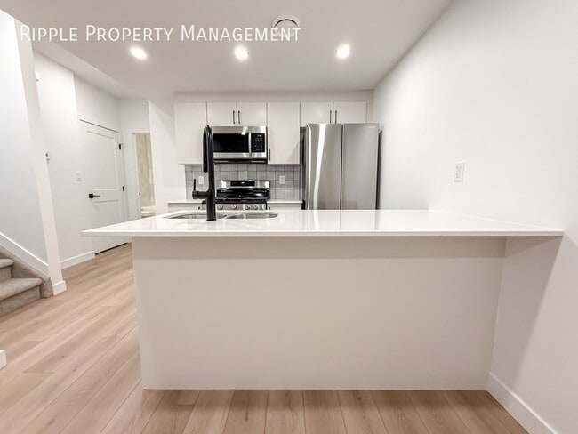 Photo - Modern 1 Beds, 1 Baths Basement/Lower | No Pets Allowed