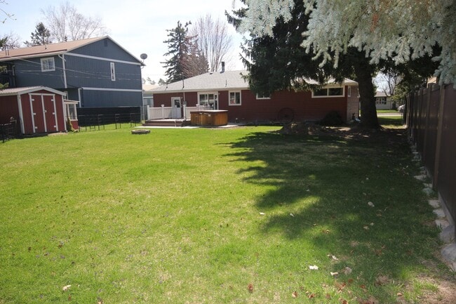 Photo - 1316 E 3rd St