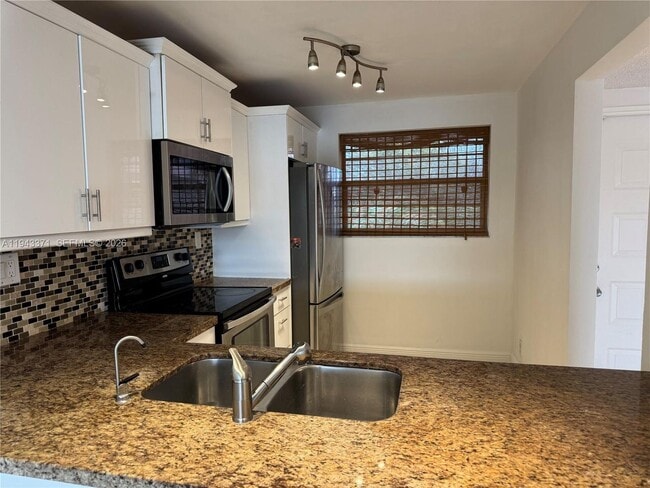 Photo - 1831 Sabal Palm Dr