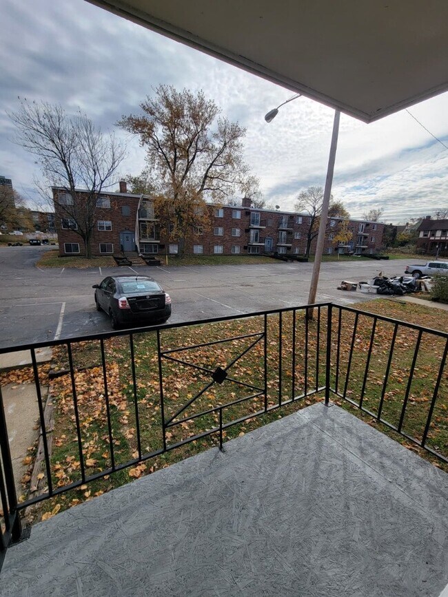 Photo - 13420 Euclid Ave