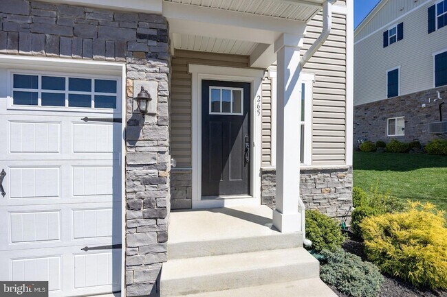 Photo - 265 Chase Dr