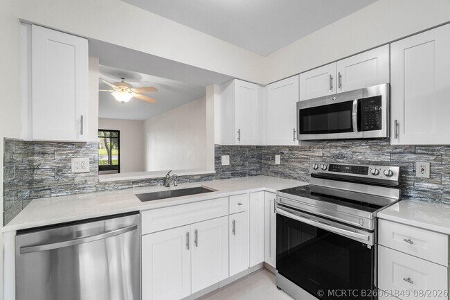 Photo - 7290 Kinghurst Dr Unit 106
