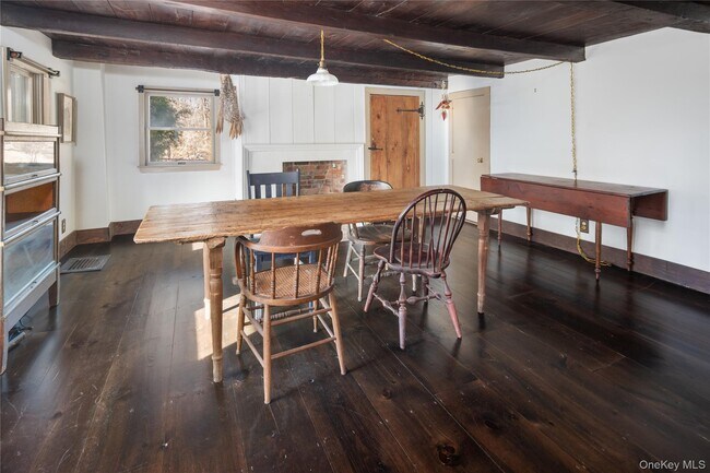 Photo - 689 S Mountain Rd