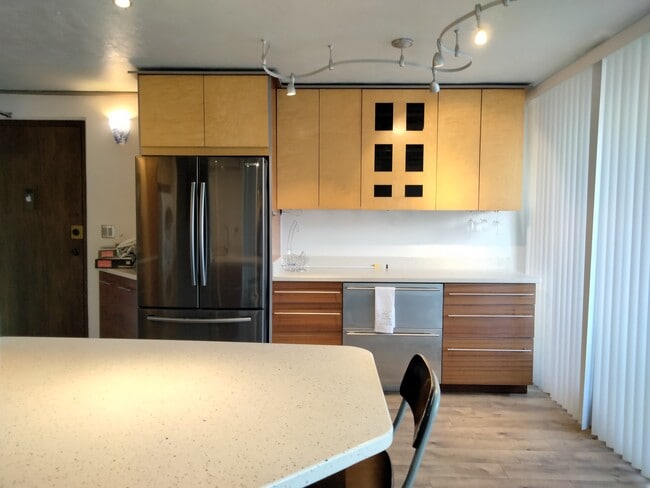 Custom Cabinet w/Wine Rack and Cooler - 1571 Piikoi St Unit 501