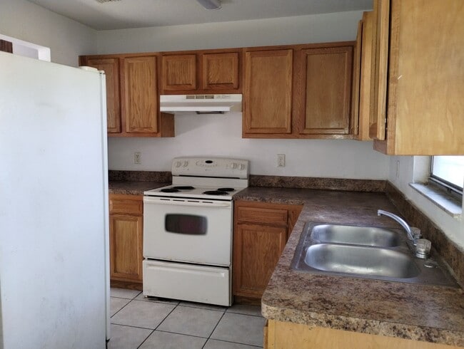 Photo - 2 Bedroom / 2 Bathroom Rental – Brooksville, Fl