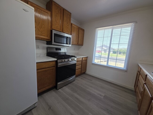 Photo - 2067 Blossom Ave