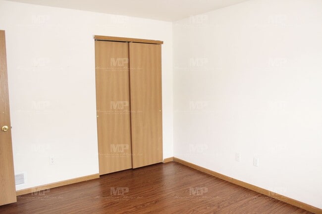 Photo - 520 S Howes St