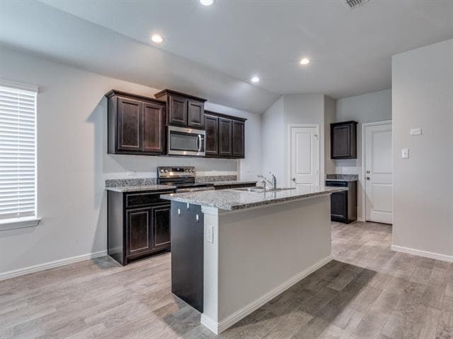Photo - 545 Houndstooth Dr