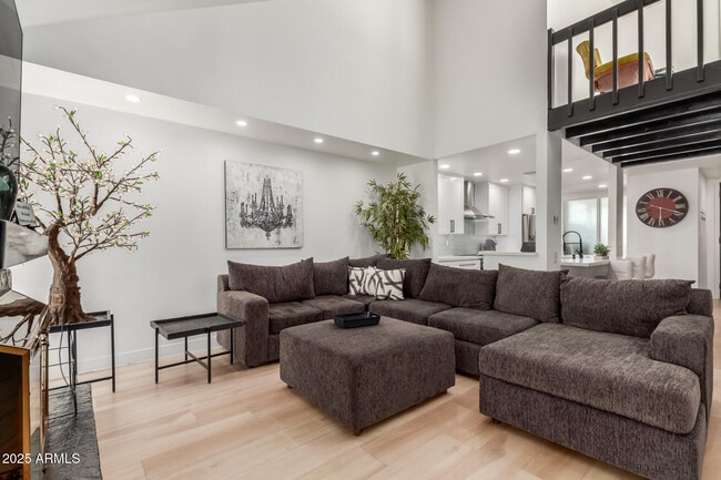 Photo - 2529 N Miller Rd