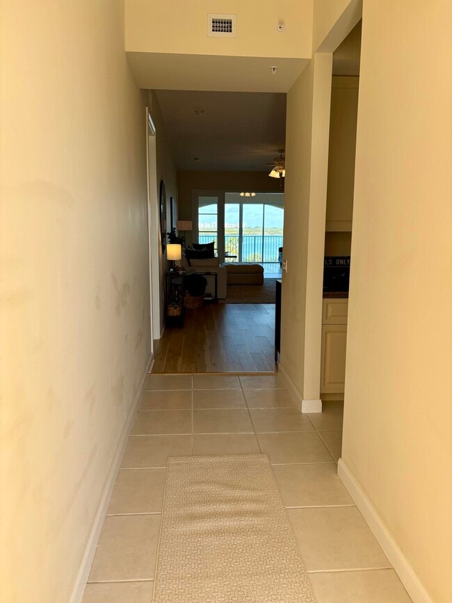 Photo - 38 Harbour Isle Dr E Unit Ph01