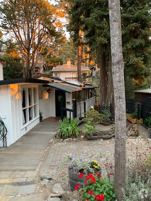 Building Photo - 1031 Funston Ave Rental