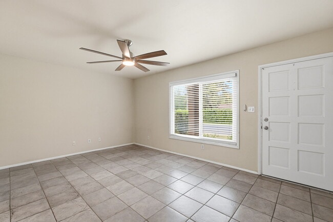 Photo - 31 W Pasadena Ave Unit 3