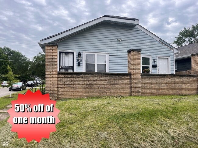 Building Photo - 1727 N Tacoma Ave