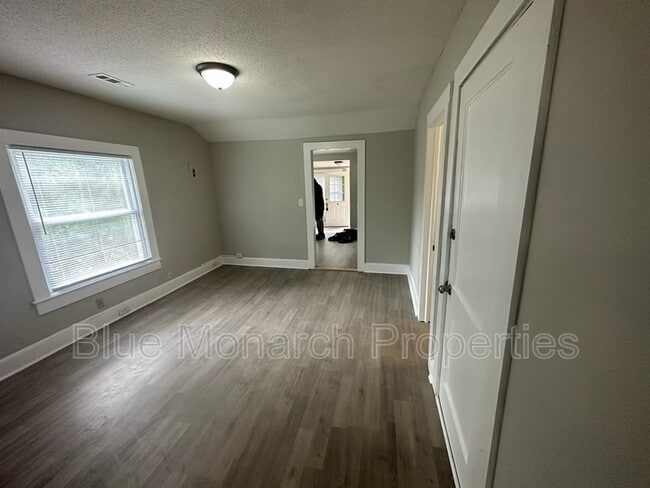 Photo - 5249 Clearwater Lake Rd