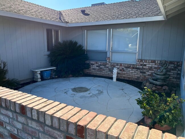 Photo - 801 Foxfire Dr