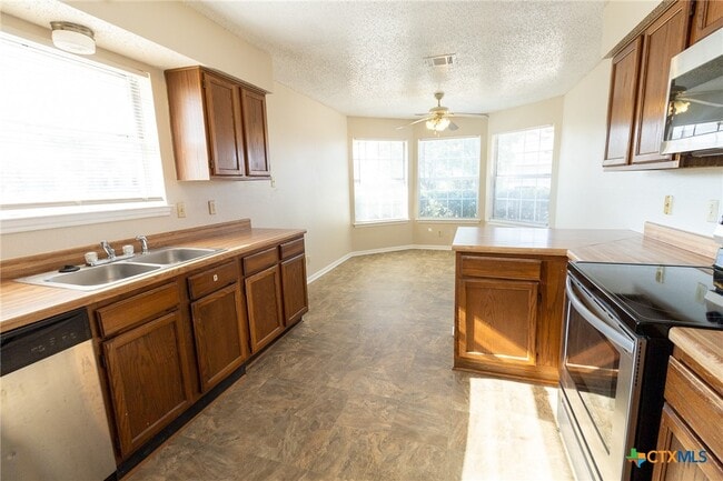 Photo - 2701 Woodlands Dr