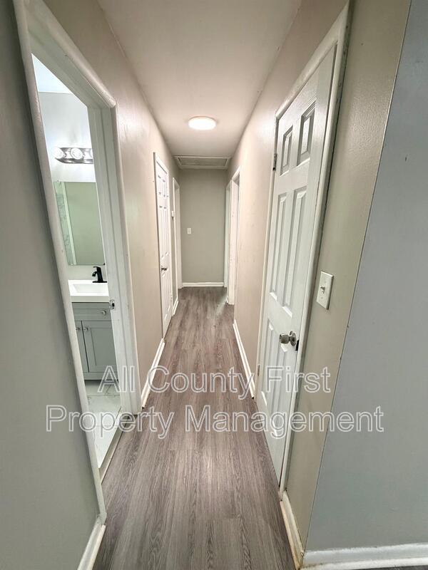 Photo - 2386 Cresta Dr