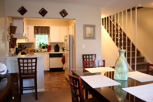 Photo - 26 Rampart Ct