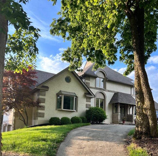 Photo - 2055 Old Falls Dr House