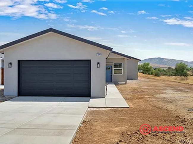 Photo - Brand New Home In Tehachapi!