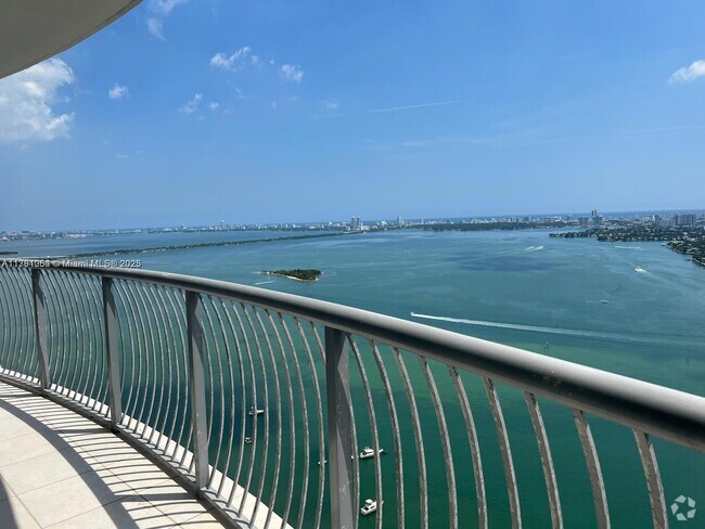 Building Photo - 1750 N Bayshore Dr Unit 4502 Rental