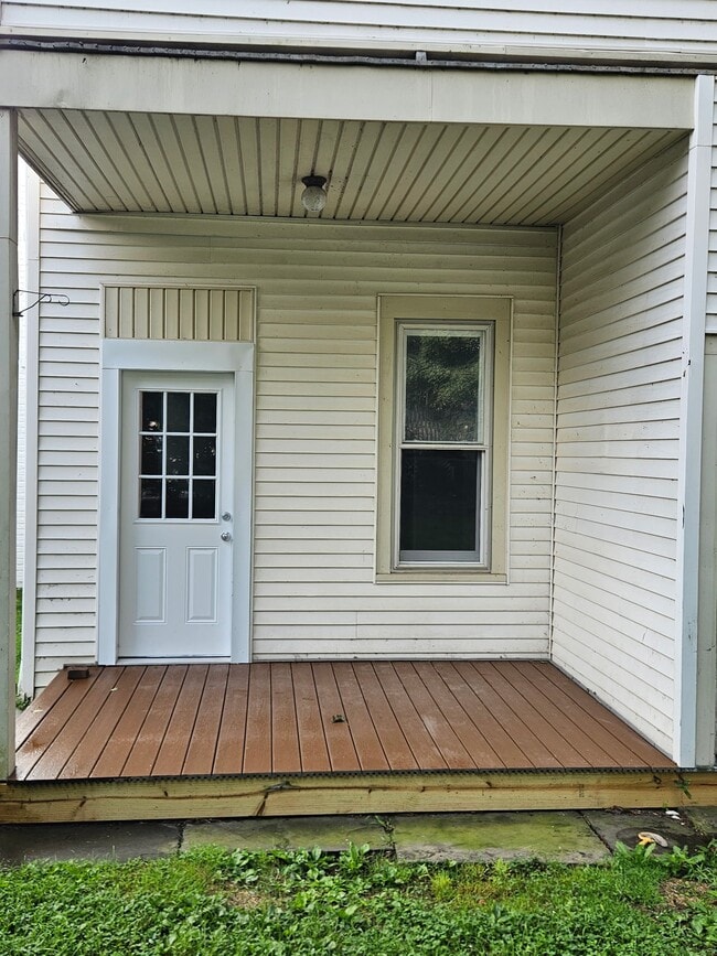 215 E Front St Unit D